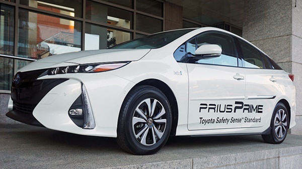 Pruis Prime white